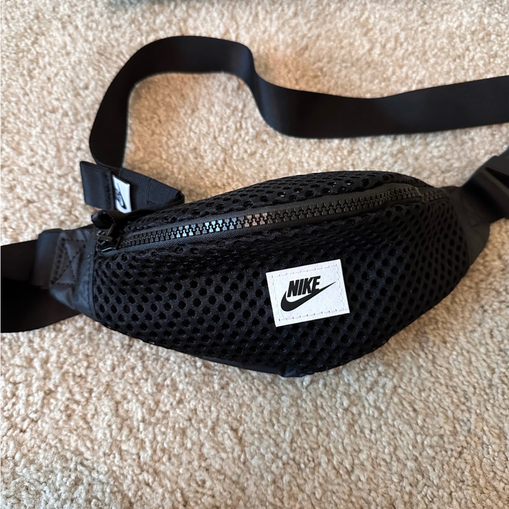 Nike Mesh Fanny Pack